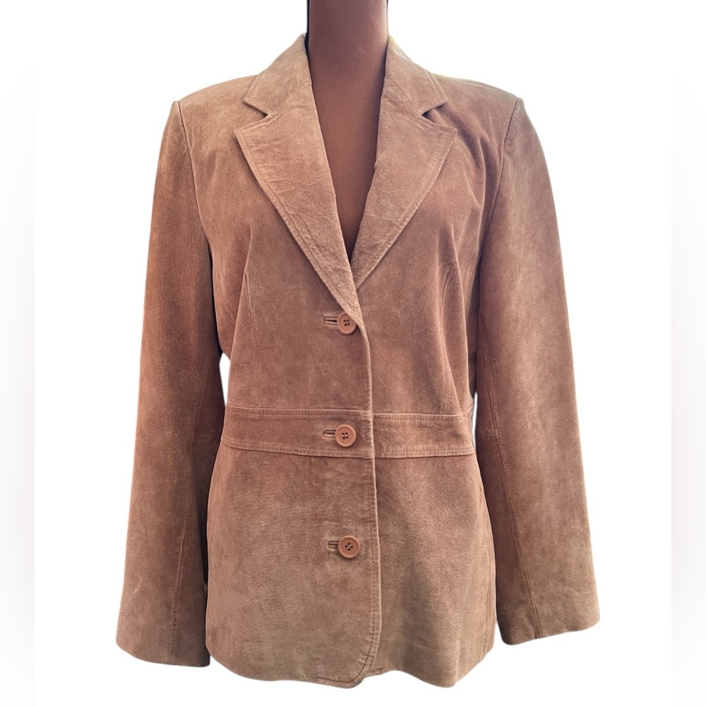 Covington tan suede button-up blazer with a retro vibe